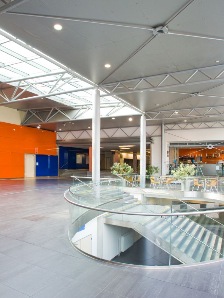Limited services and opening hours at VŠE