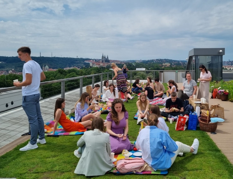 Ukrainian Students Wave Goodbye to Academic Year