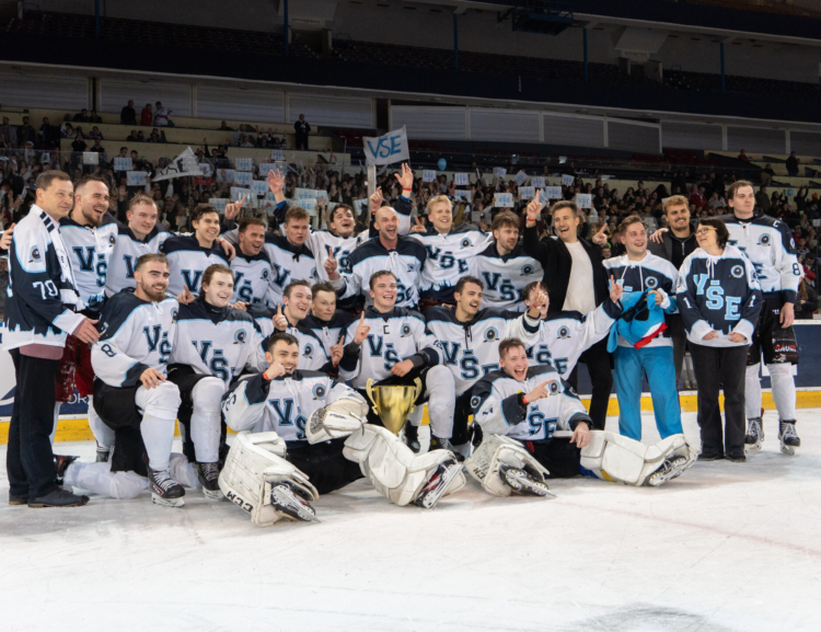 VŠE wins against ČZU in hockey battle