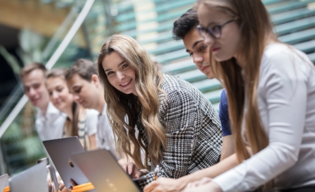 VŠE představí v online diskuzi své double degree programy /13. 11./