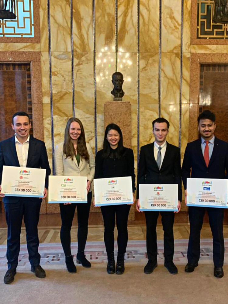 Stipendium Miroslava Vlčka získala studentka programu Master in Management