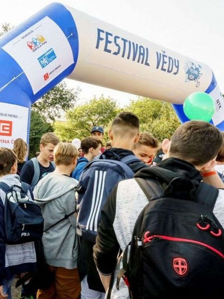 VŠE na Festivalu vědy 2019: Za vším hledej peníze a data