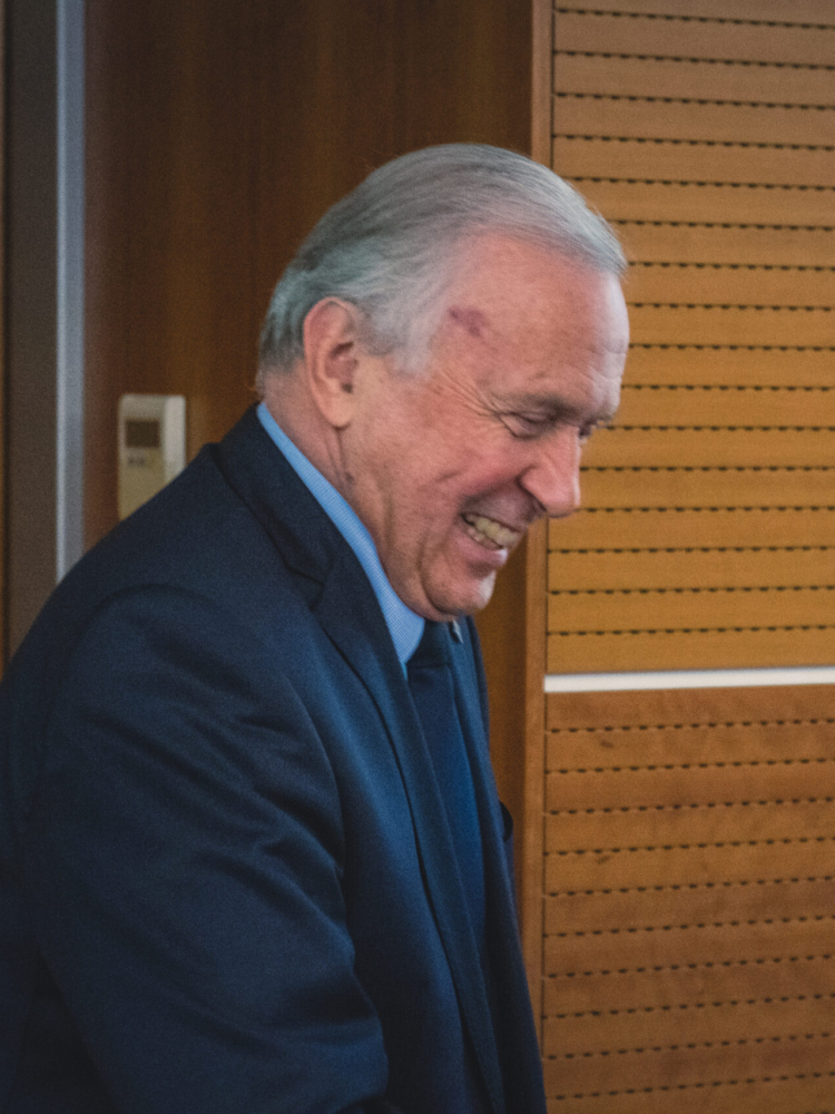 prof. Ing. Vojtěch Krebs, CSc. obdržel Pamětní medaili Vysoké školy ekonomické