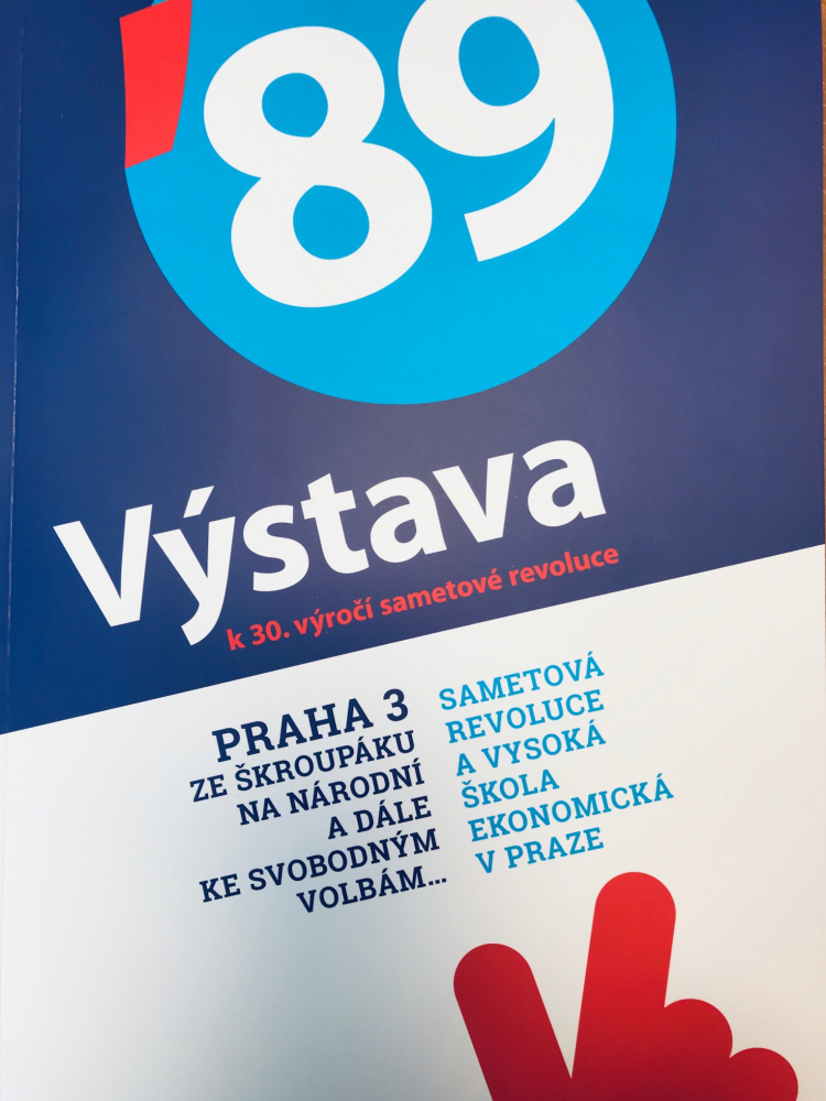 Výstava k 30. výročí sametové revoluce v atriu Rajské budovy