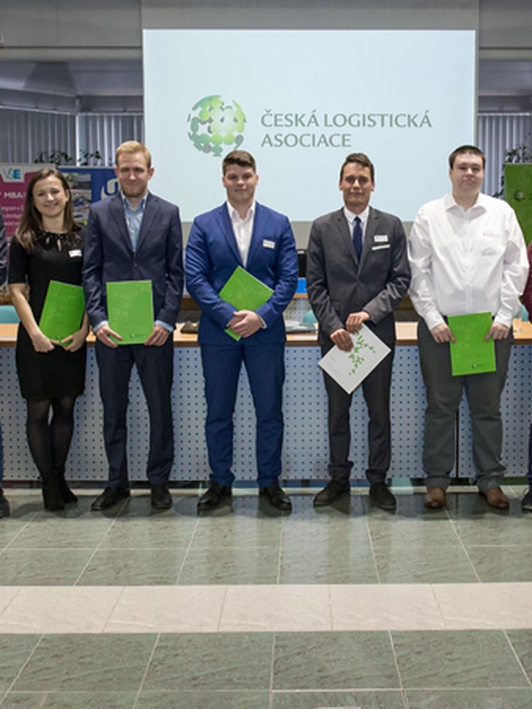 Katedra logistiky udělila první mezinárodní certifikáty ECBLc na VŠE