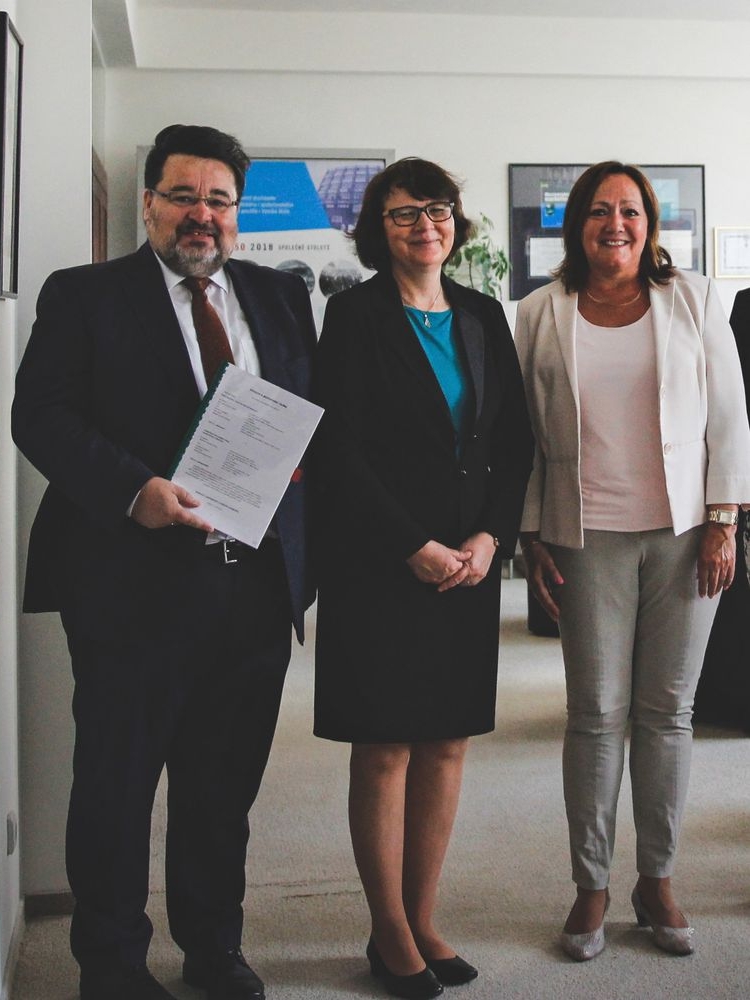 Na FFÚ budou studovat pracovníci Finanční správy