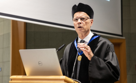 VŠE udělila čestný doktorát prof. Jeanu Tirolovi