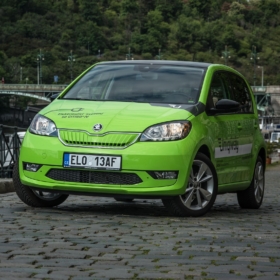 Užijte si léto na cestách. Půjčte si auto z flotily Uniqway