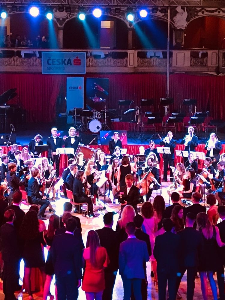 Nejlepší sportovec VŠE hraje plážový volejbal a nejtalentovanější studentka tančí rock’n‘roll