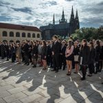 Fotografie č. 2 a 3: Slavnostní zahájení akademického roku a imatrikulace studentů bakalářského studia Národohospodářské fakulty na Pražském hradě