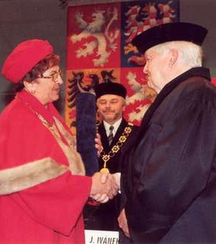 Zemřel nositel Nobelovy ceny za ekonomii a držitel čestného titulu Doctor Honoris Causa VŠE Robert A. Mundell