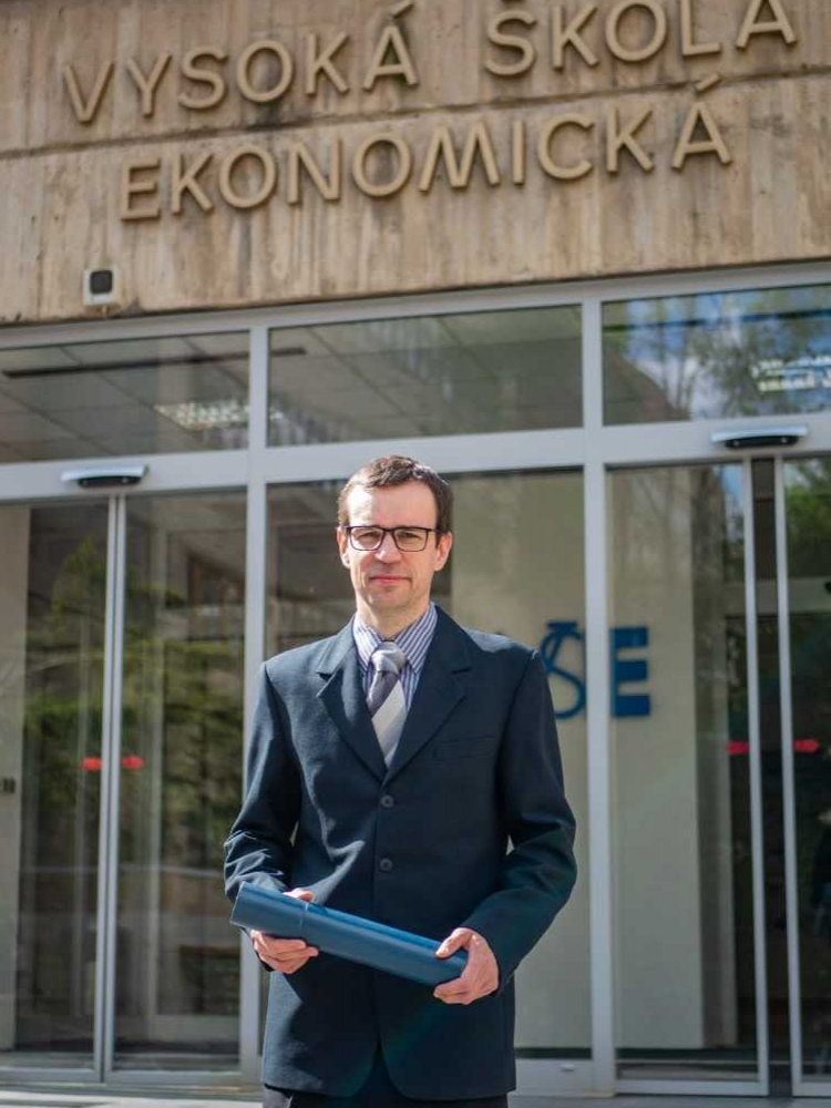 VŠE má dalšího nově jmenovaného docenta